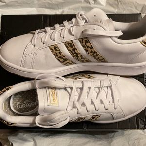 Adidas size 10 NEW never worn